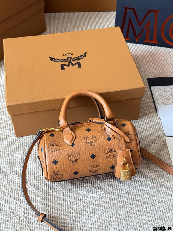 MCM Visetos shoulder bag — Premium Replica