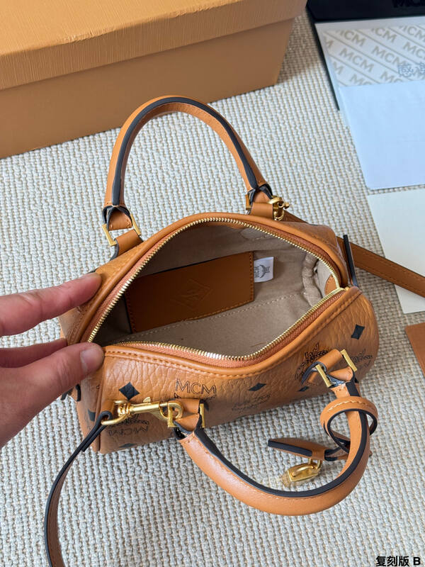 MCM Visetos shoulder bag — Premium Replica