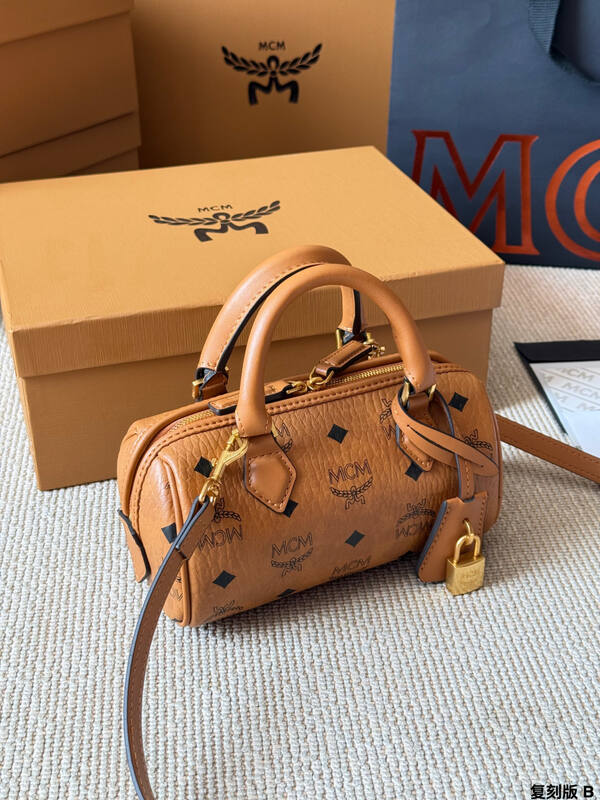 MCM Visetos shoulder bag — Premium Replica