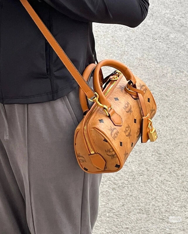 MCM Visetos shoulder bag — 1:1 Replica