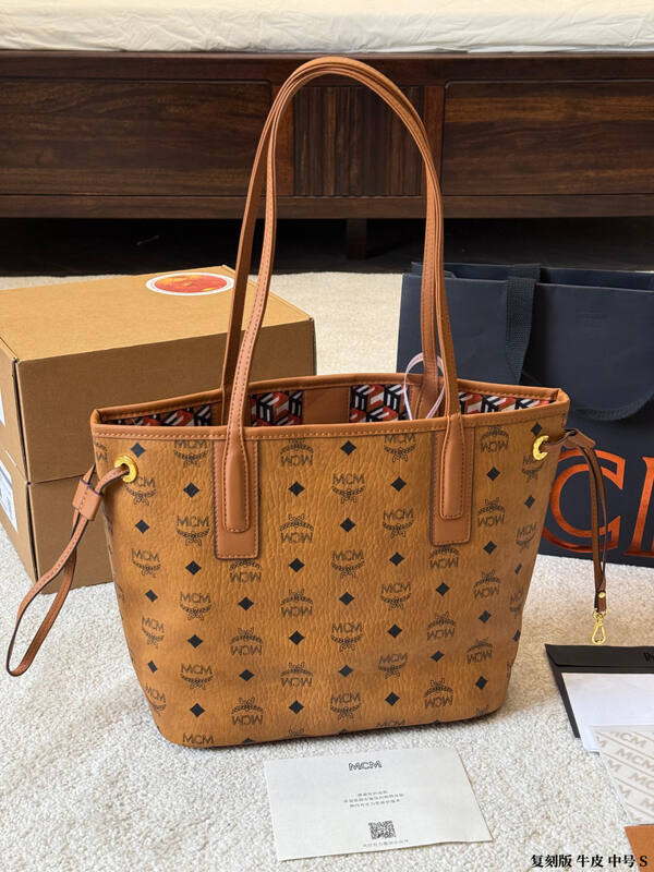 MCM Toni Visetos shoulder bag — Premium Replica