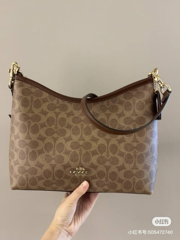 Coach Brown shoulder bag — Premium Replica