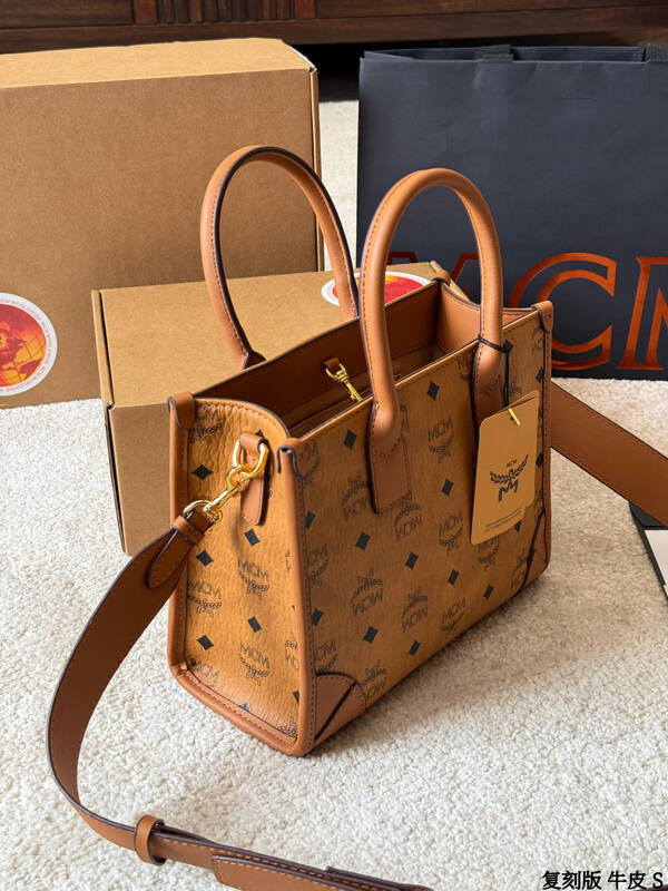 MCM Visetos 24x19x11cm shoulder bag — AAA Quality Replica