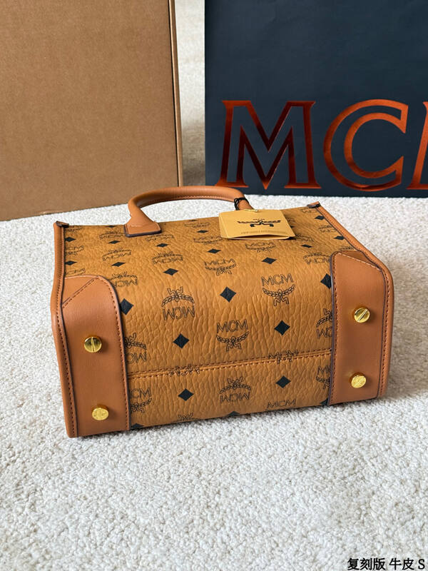 MCM Visetos 24x19x11cm shoulder bag — AAA Quality Replica