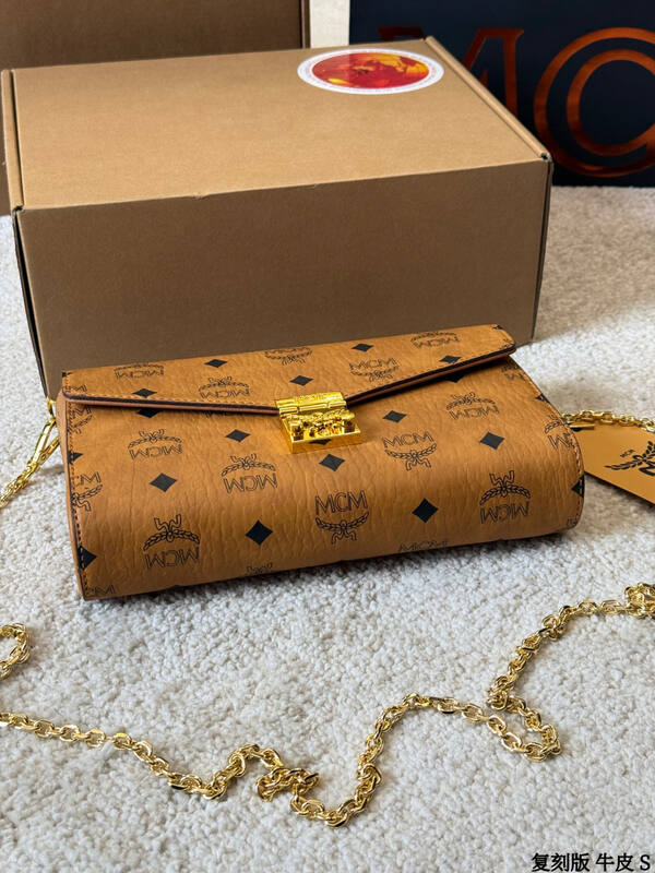 MCM Monogram 25x18x10cm shoulder bag — Premium Replica