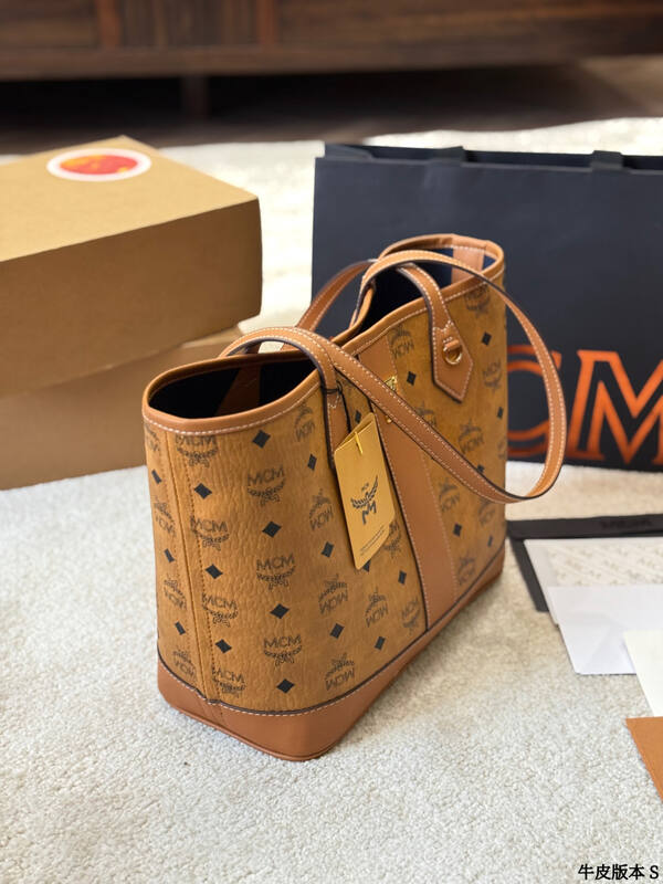 MCM Toni Visetos shoulder bag — Top Quality Replica