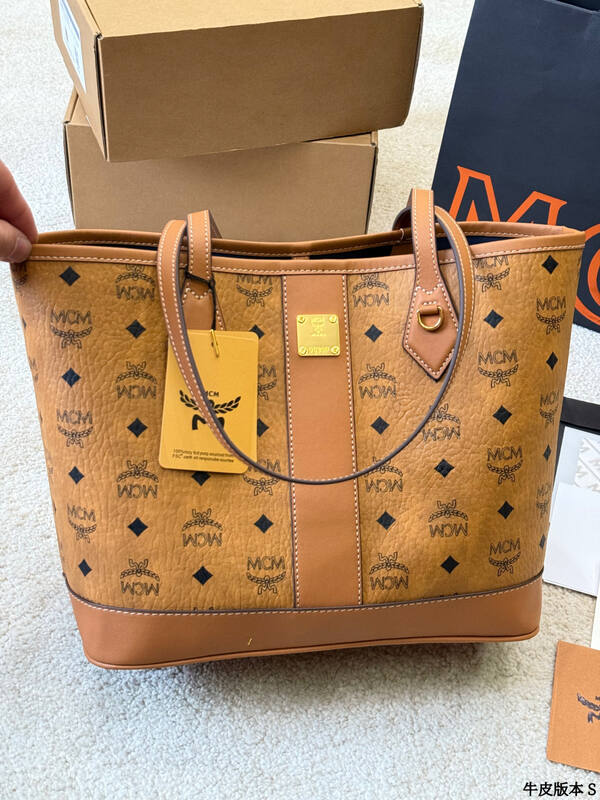 MCM Toni Visetos shoulder bag — Top Quality Replica