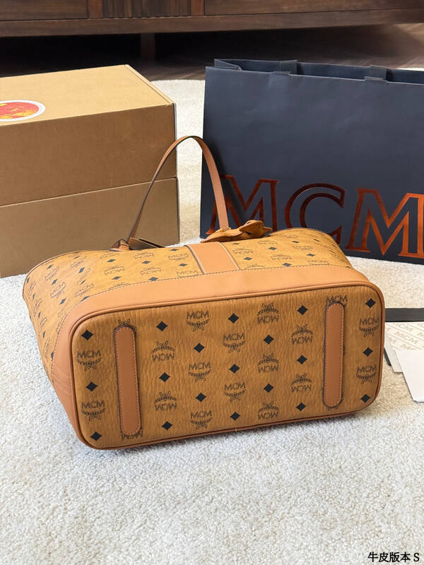 MCM Toni Visetos shoulder bag — AAA Quality Replica