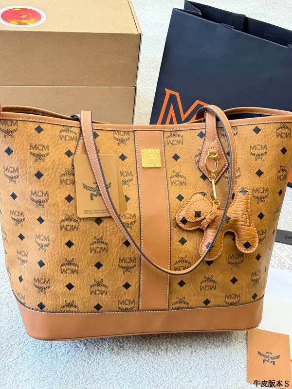 MCM Toni Visetos shoulder bag — AAA Quality Replica