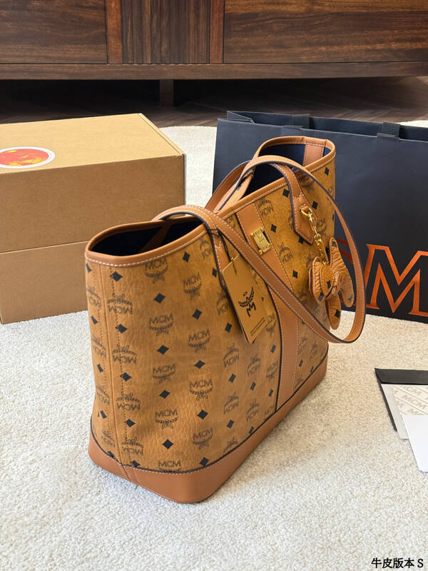 MCM Toni Visetos shoulder bag — AAA Quality Replica