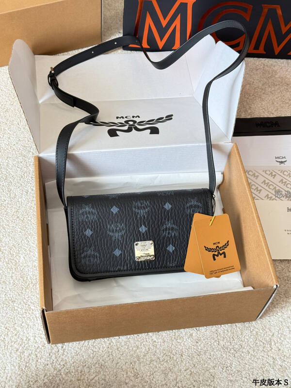 MCM Monogram 25x18x10cm shoulder bag — Premium Replica