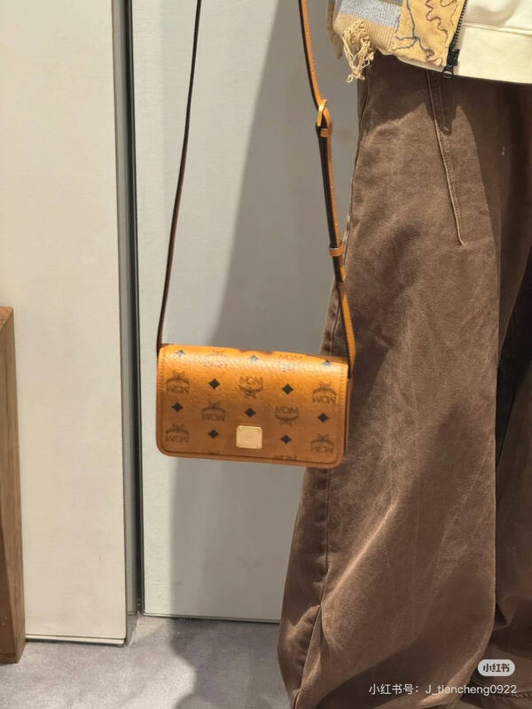 MCM Visetos 25x18x10cm shoulder bag — Top Quality Replica