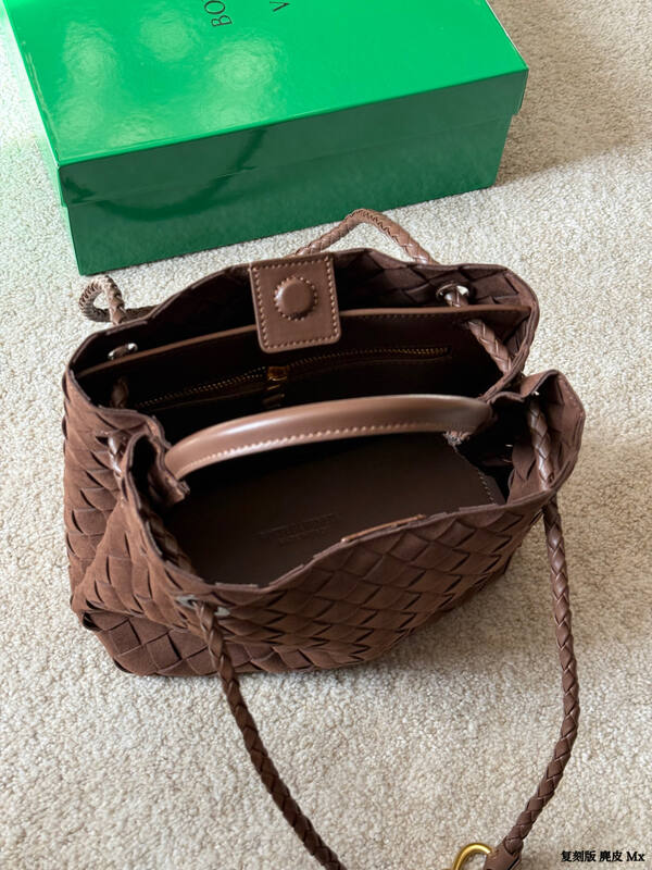 Bottega Veneta Brown 30x22x12cm shoulder bag — AAA Quality Replica