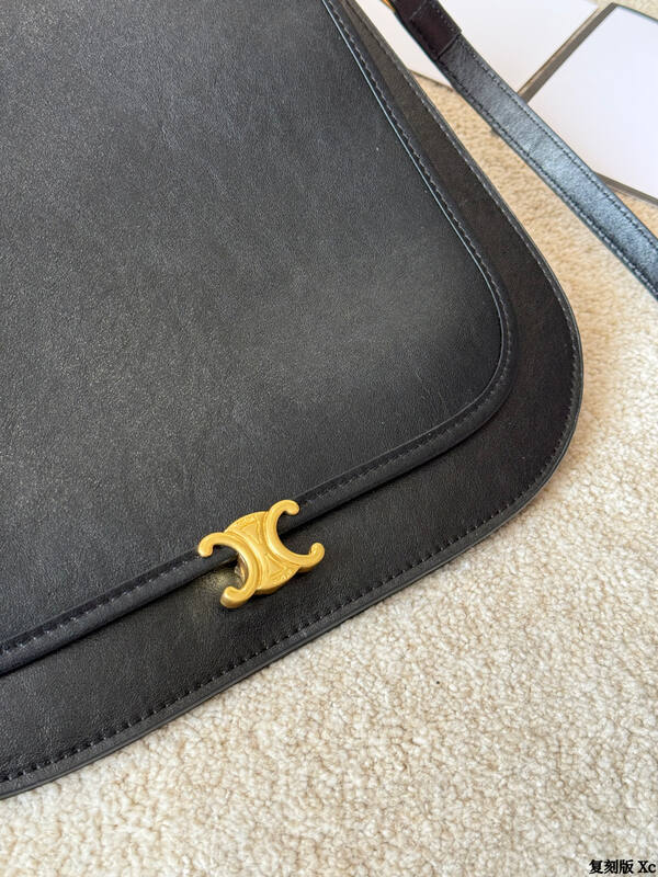 Celine Triomphe everyday — Top Quality Replica