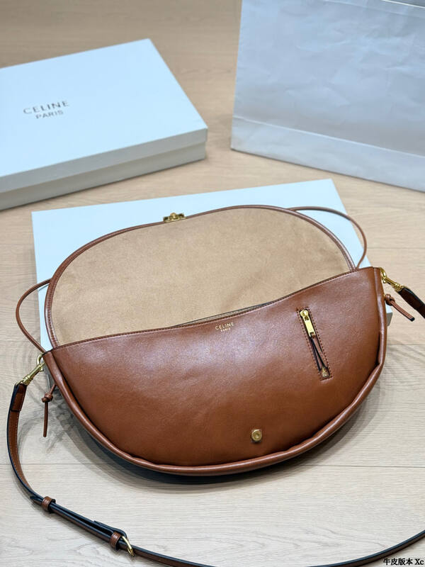 Celine Triomphe everyday — AAA Quality Replica