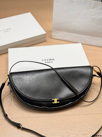 Celine Triomphe everyday Top Quality Replica
