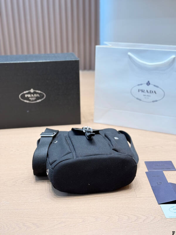 Prada Black 25x18x10cm shoulder bag — AAA Quality Replica