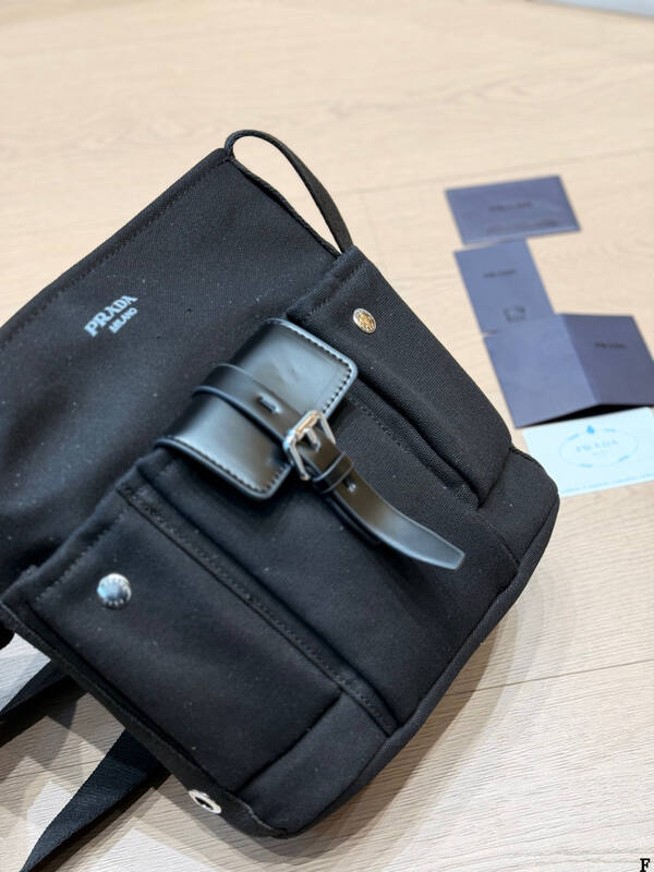 Prada Black 25x18x10cm shoulder bag — AAA Quality Replica