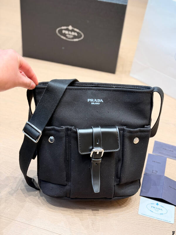 Prada Black 25x18x10cm shoulder bag — AAA Quality Replica
