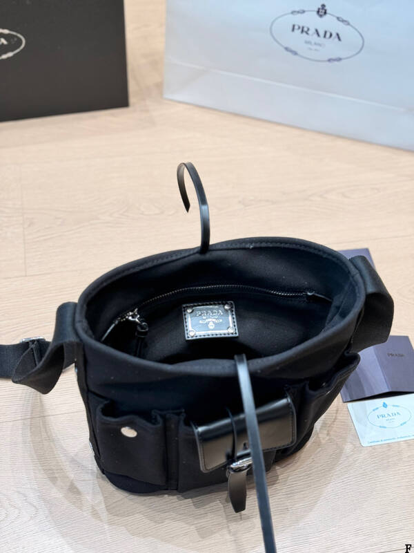 Prada Black 25x18x10cm shoulder bag — AAA Quality Replica