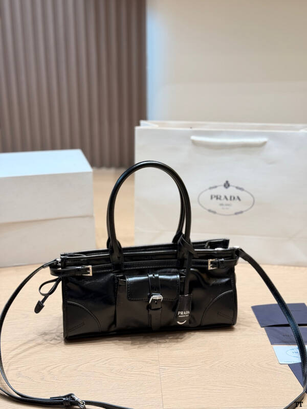 Prada Black shoulder bag — Premium Replica