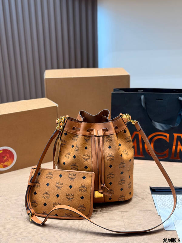 MCM Monogram 25x18x10cm shoulder bag — Premium Replica