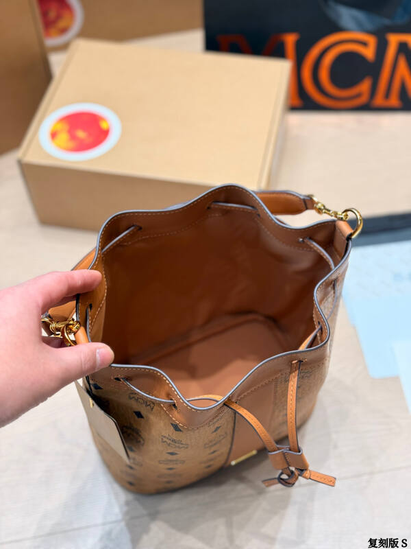 MCM Monogram 25x18x10cm shoulder bag — Premium Replica
