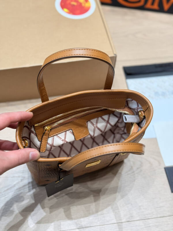 MCM Toni Visetos shoulder bag — AAA Quality Replica