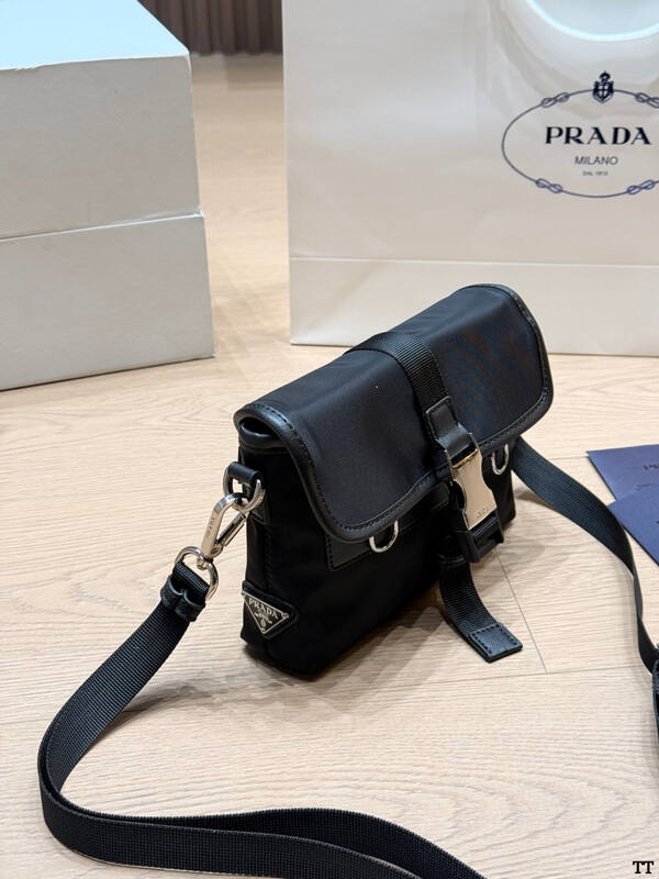 Prada Black 25x18x10cm shoulder bag — 1:1 Replica