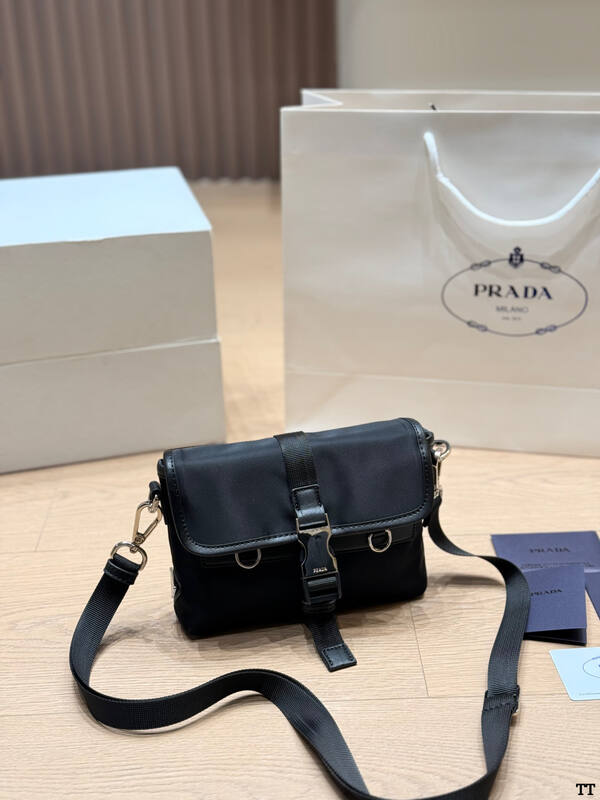 Prada Black 25x18x10cm shoulder bag — 1:1 Replica