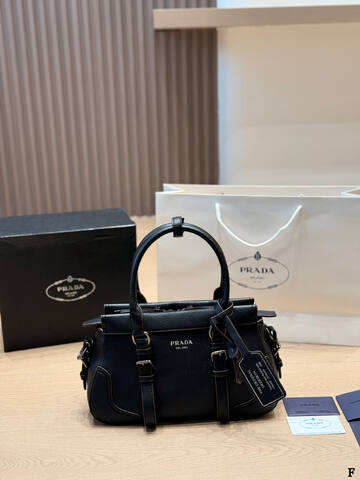 Prada Black 25x18x10cm shoulder bag 1 1 Replica