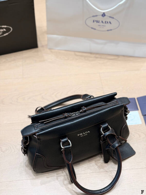 Prada Black 25x18x10cm shoulder bag — 1:1 Replica