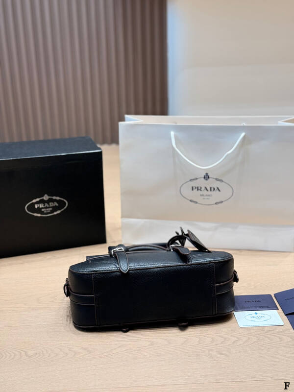 Prada Black 25x18x10cm shoulder bag — 1:1 Replica