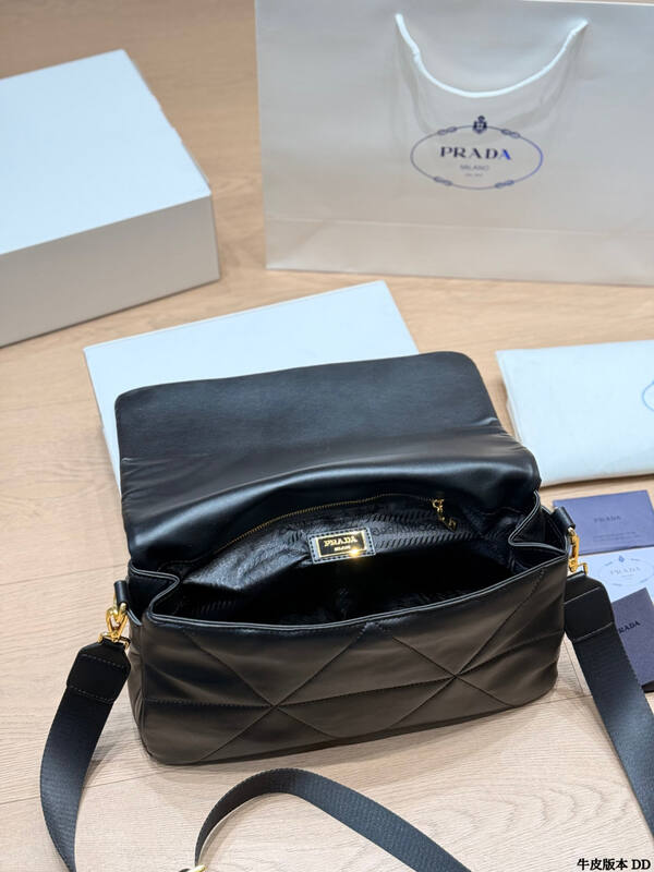 Prada Black shoulder bag — 1:1 Replica