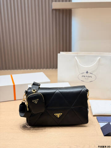 Prada Black shoulder bag 1 1 Replica