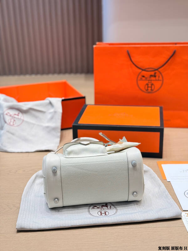 Hermes Birkin Cargo White canvas and leather everyday — Top Quality Replica