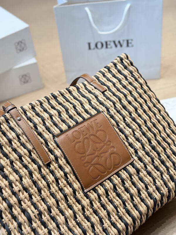 Loewe Black shoulder bag — Top Quality Replica