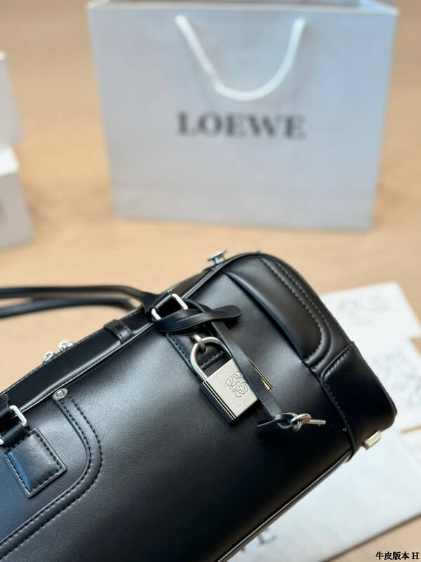 Loewe Black shoulder bag — Premium Replica