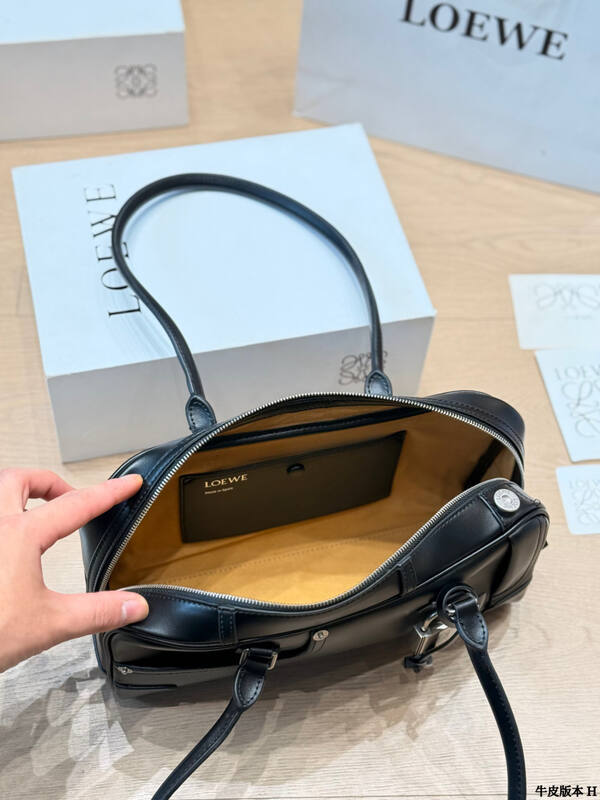 Loewe Black shoulder bag — Premium Replica