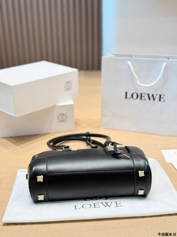 Loewe Black shoulder bag — Premium Replica