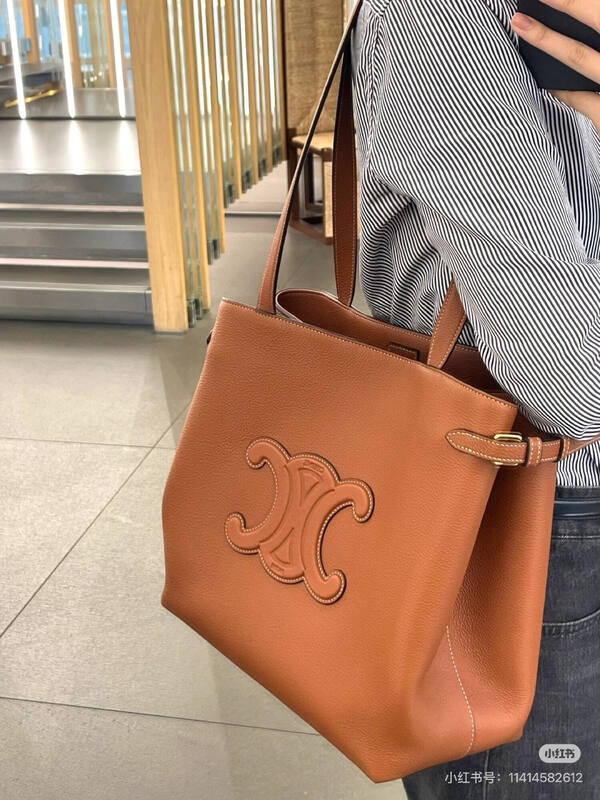 Celine shoulder bag — Top Quality Replica