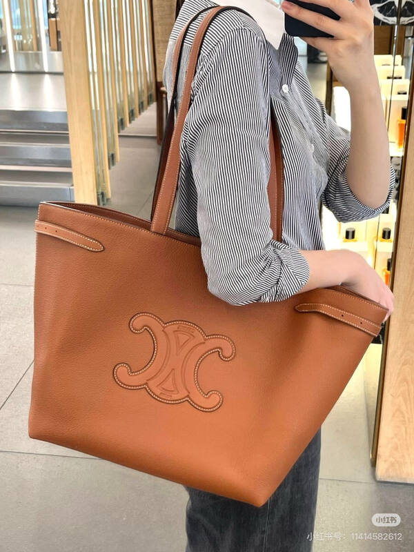 Celine shoulder bag — Top Quality Replica