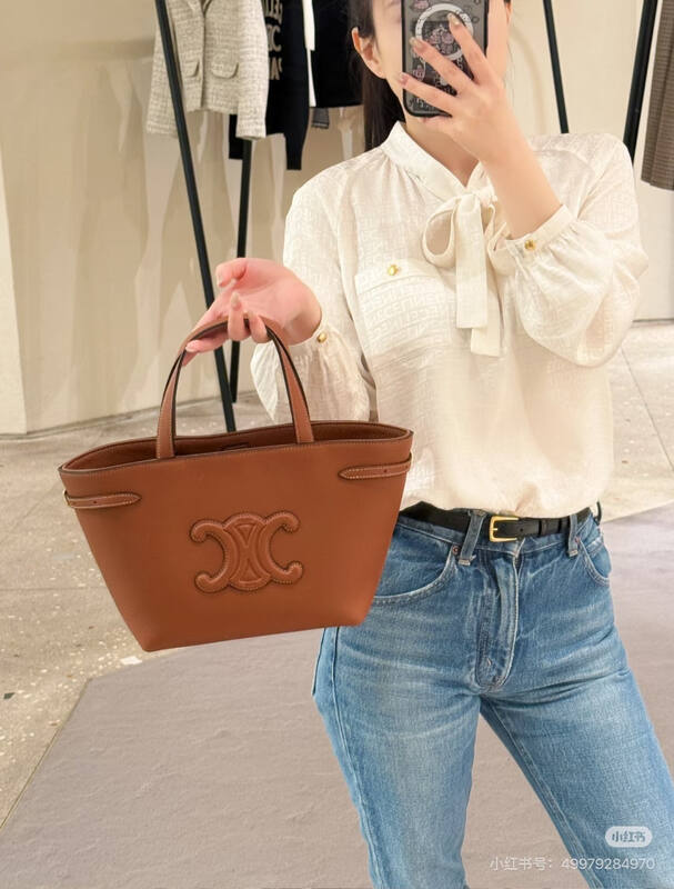 Celine shoulder bag — Top Quality Replica