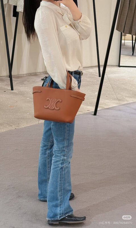 Celine shoulder bag — Top Quality Replica