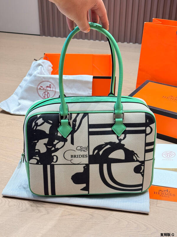 Hermes Brides White Black Green everyday — AAA Quality Replica