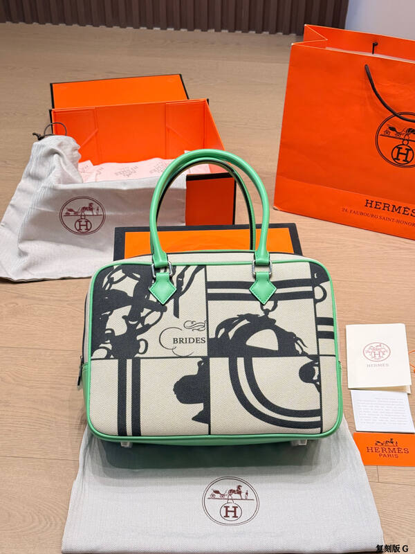 Hermes Brides White Black Green everyday — AAA Quality Replica