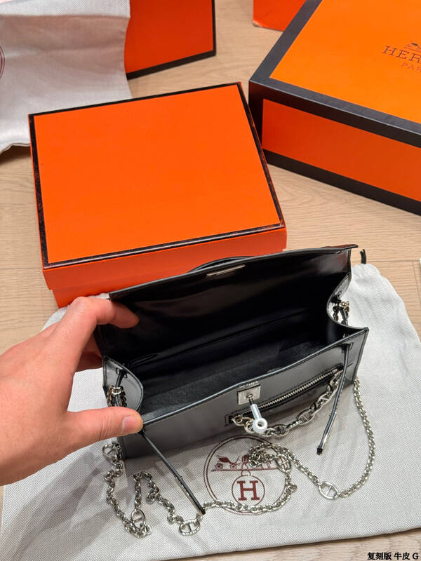 Hermes Kelly Danse Black crossbody — AAA Quality Replica