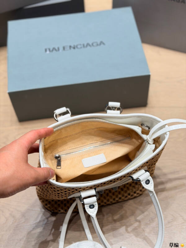 Balenciaga White shoulder bag — AAA Quality Replica