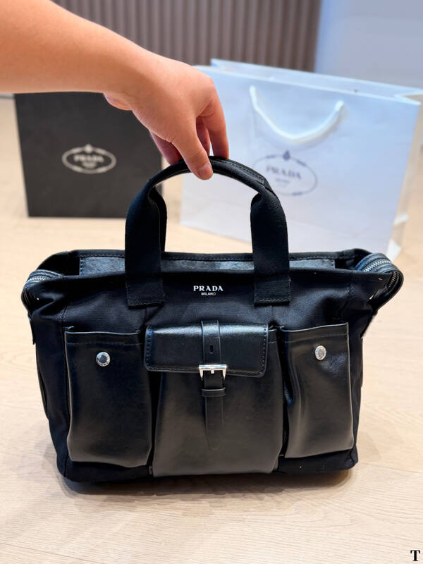 Prada Black shoulder bag — Premium Replica