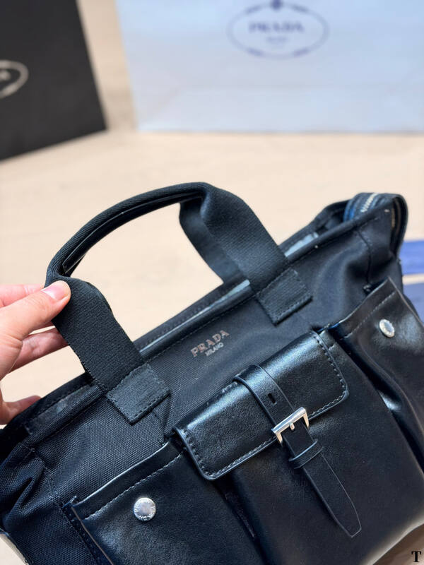 Prada Black shoulder bag — Premium Replica